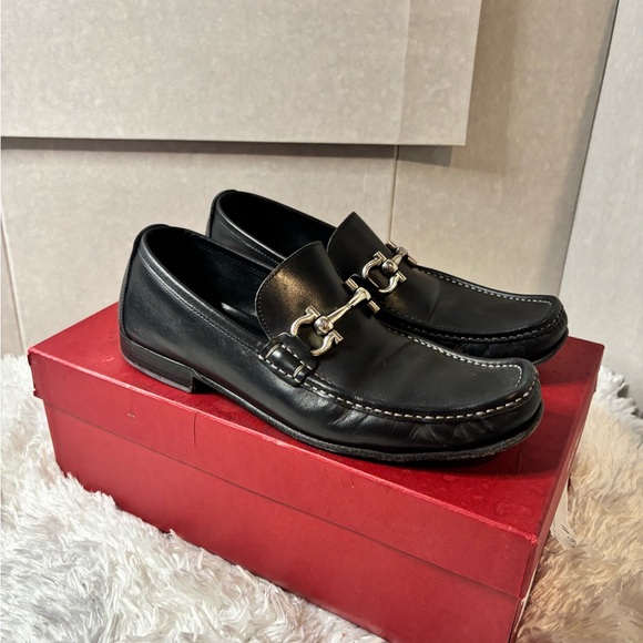 Men's SALVATORE FERRAGAMO Giordano Black Leather Slip On Loafers Size US 7.5 D - Picture 1 of 10